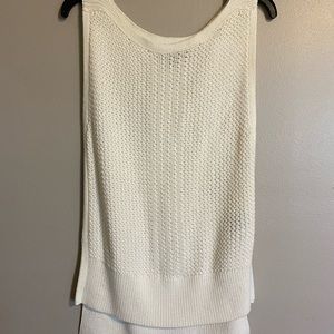 Beautiful high quality sweater vest perfect for spring around the corner!